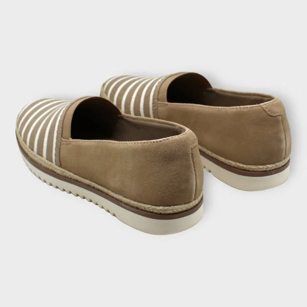 Clarks Brown Flats - Picture 6 of 7